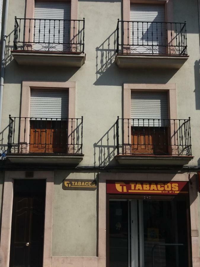 Casa El Reloj Apartment Mombeltran Exterior photo